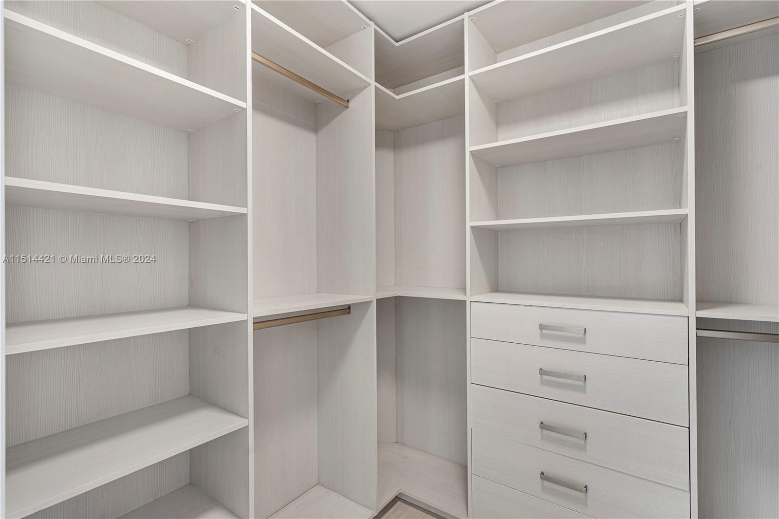 MAREA CONDO - Residential