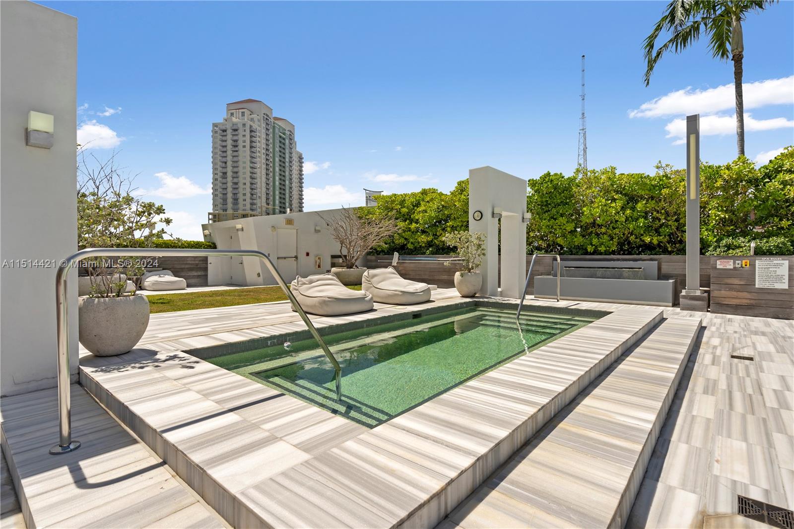 MAREA CONDO - Residential