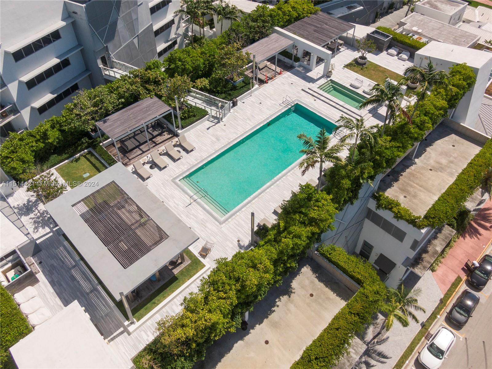 MAREA CONDO - Residential