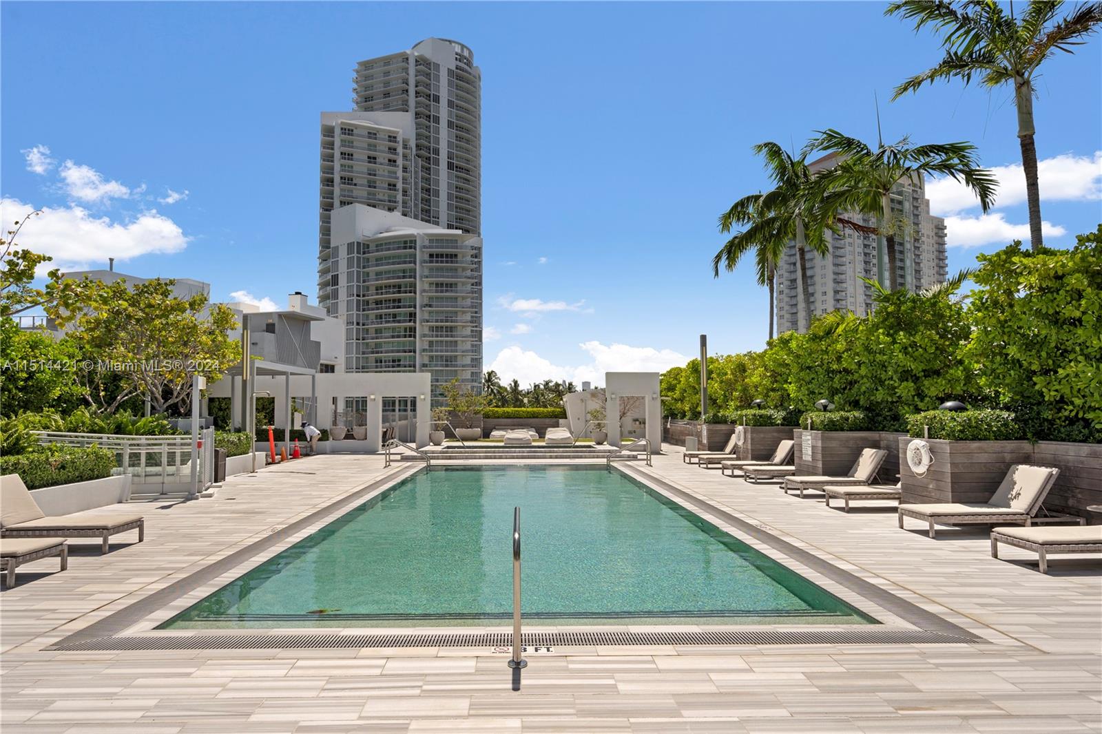 MAREA CONDO - Residential