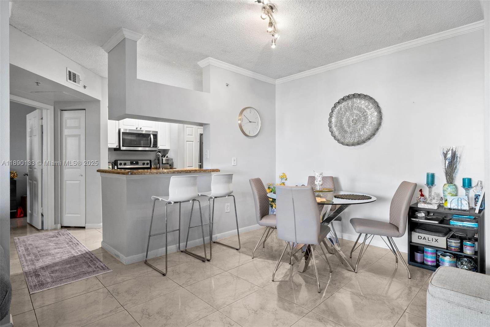 PORTO BELLAGIO CONDO - Residential Lease