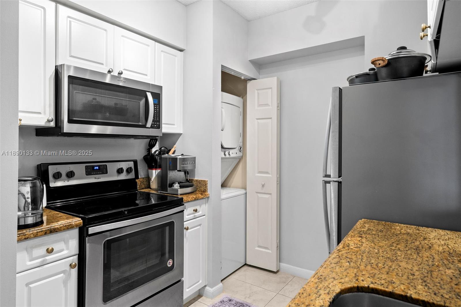 PORTO BELLAGIO CONDO - Residential Lease