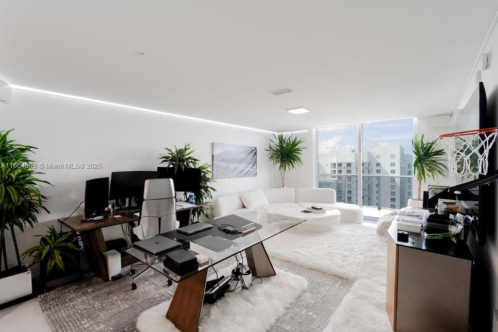 ARIA ON THE BAY CONDO - Residential Lease