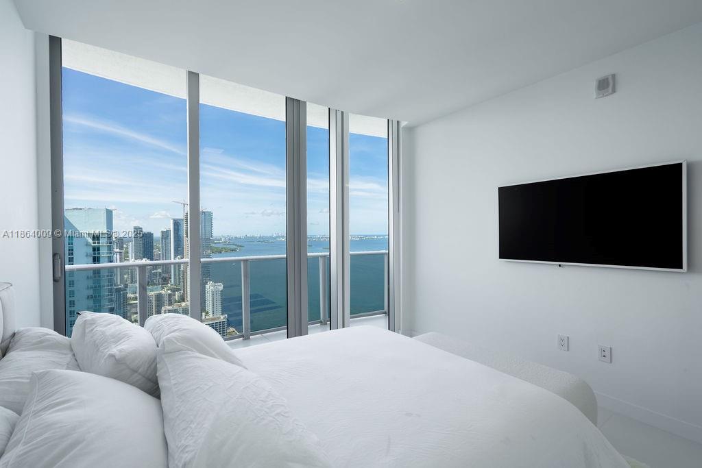 ARIA ON THE BAY CONDO - Residential Lease