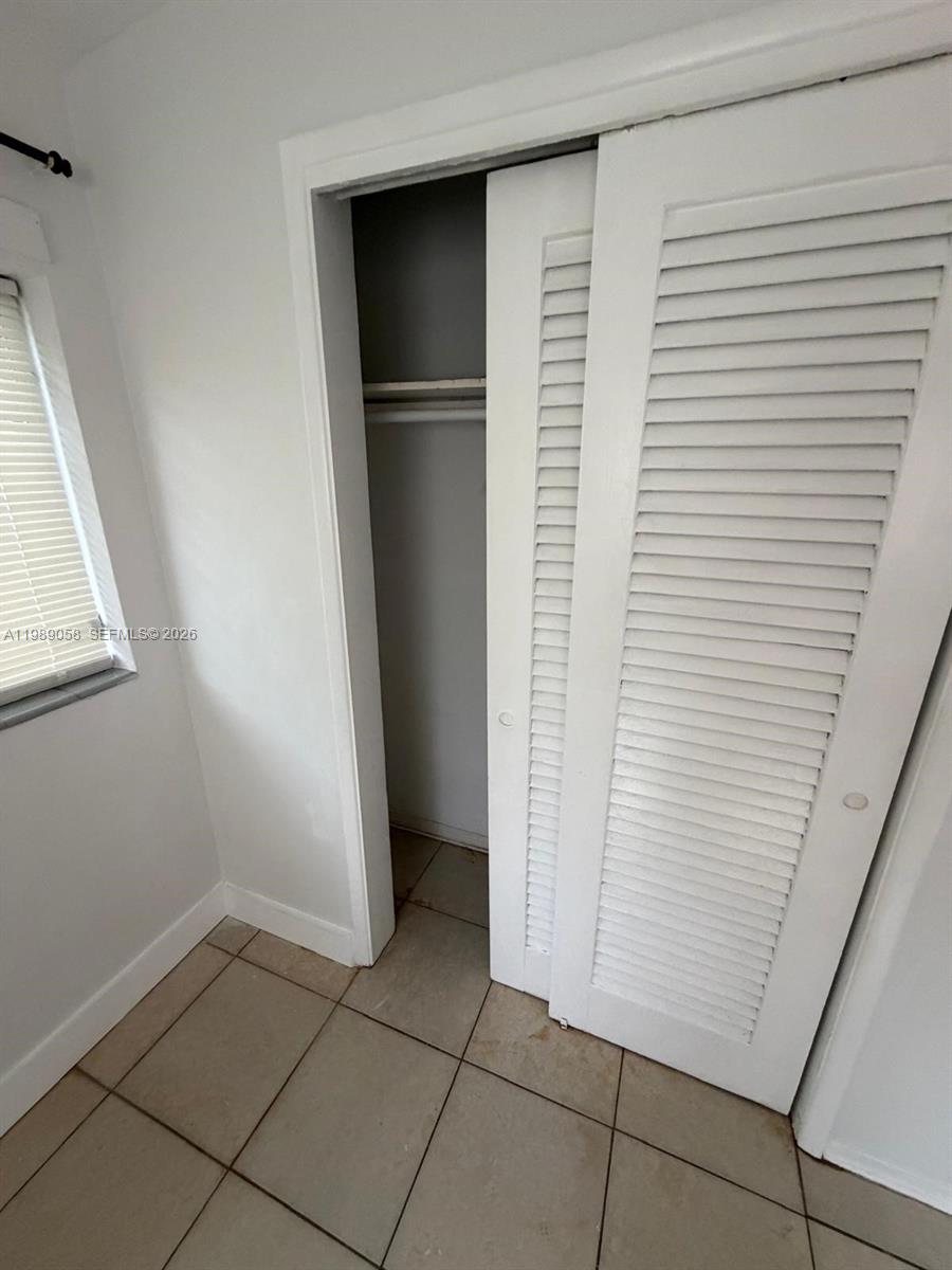 PALMEADOR HALF ACRES NO 2 - Residential Lease