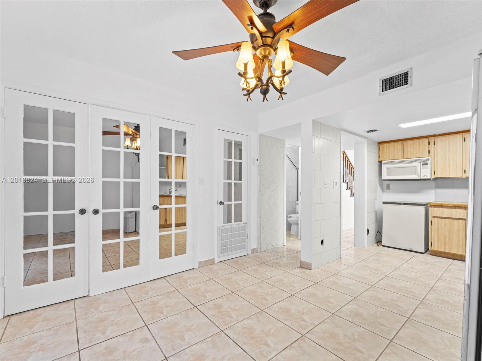 PARADISE VILLAS CONDO - Residential