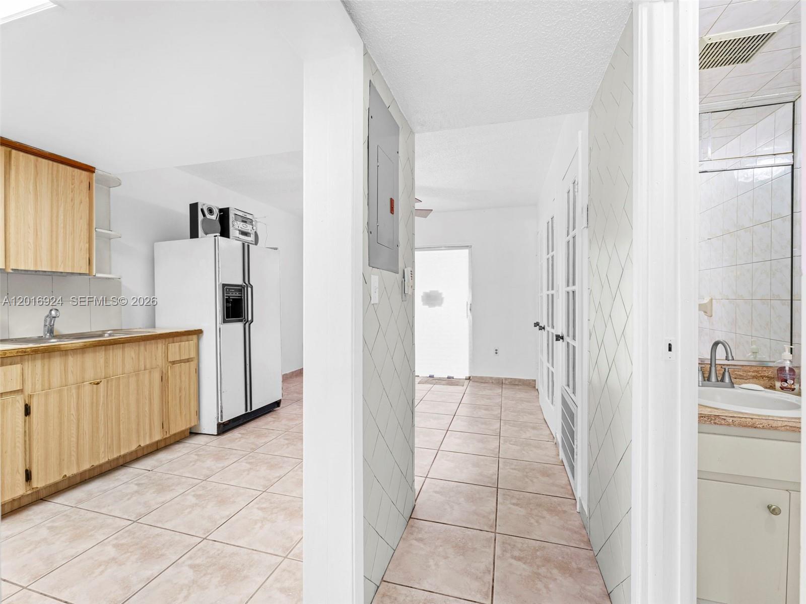 PARADISE VILLAS CONDO - Residential