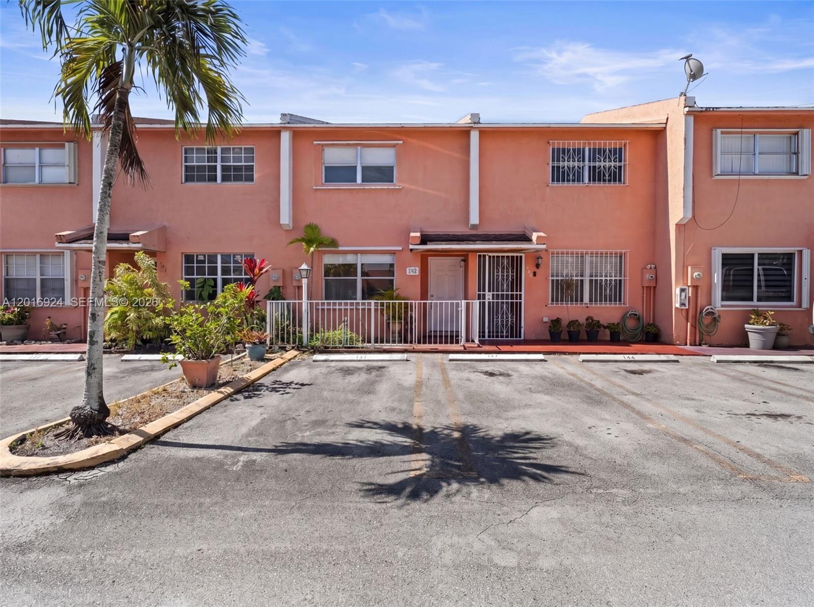 PARADISE VILLAS CONDO - Residential