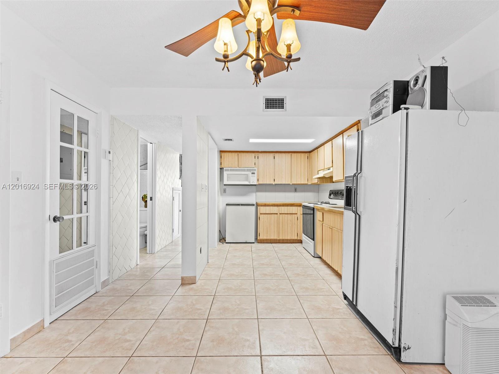 PARADISE VILLAS CONDO - Residential