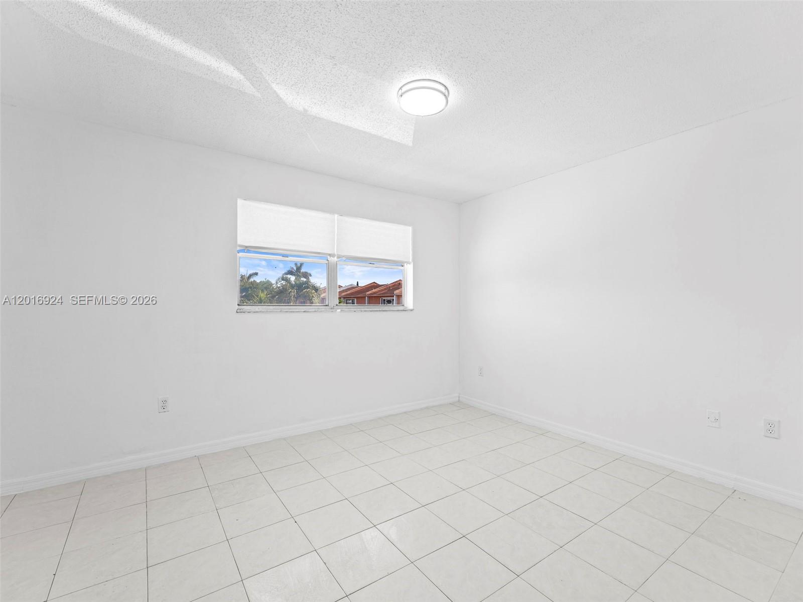 PARADISE VILLAS CONDO - Residential