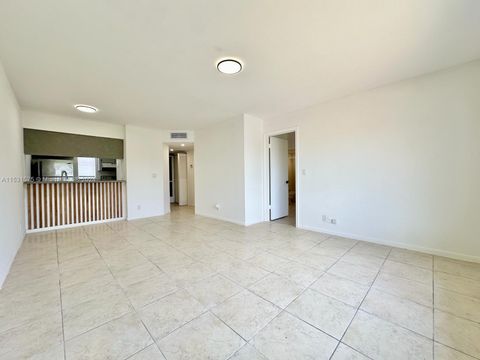 910 Twin Lakes Dr Unit 8-K, Coral Springs, FL 33071 - MLS#: A11531575