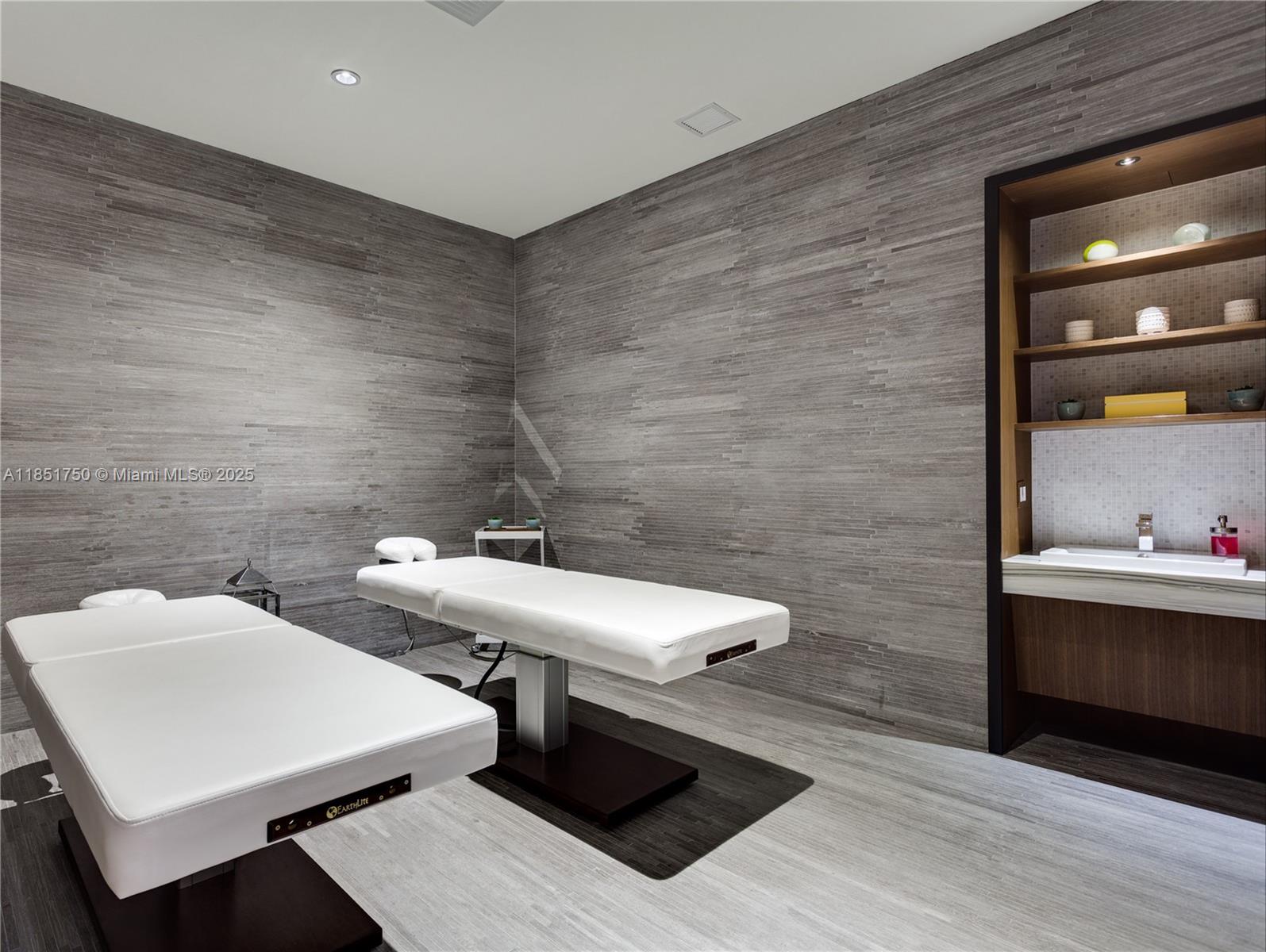 BRICKELL HEIGHTS EAST CON - Residential