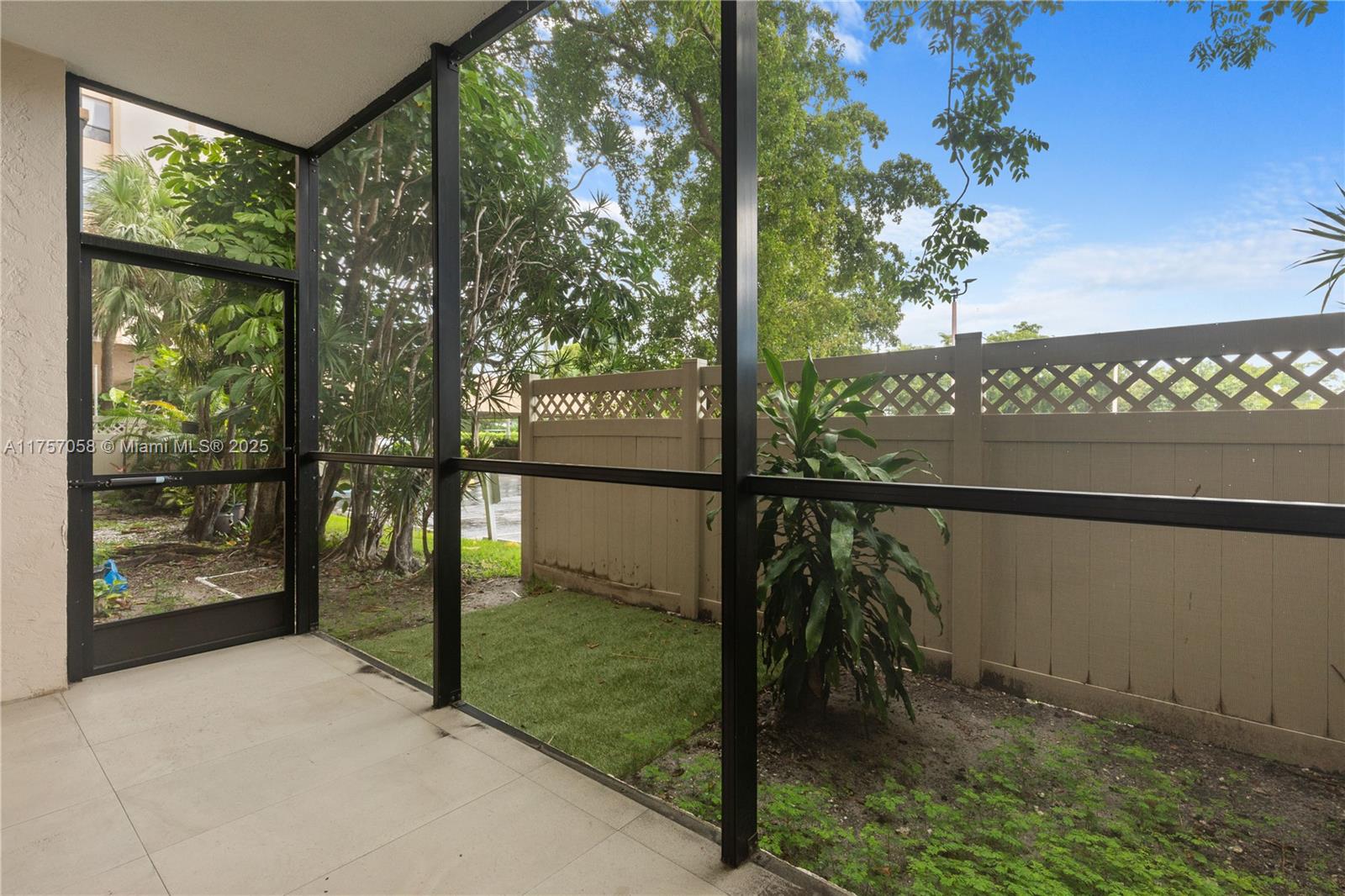 CHANTILLY CONDO - Residential