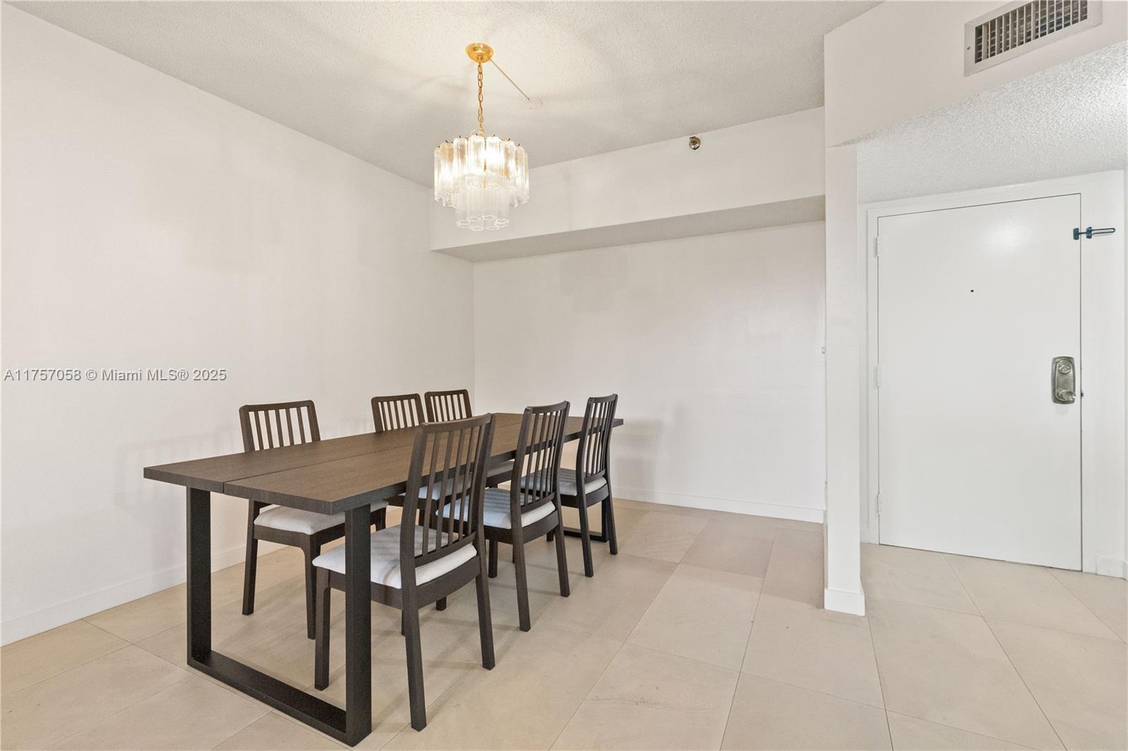 CHANTILLY CONDO - Residential