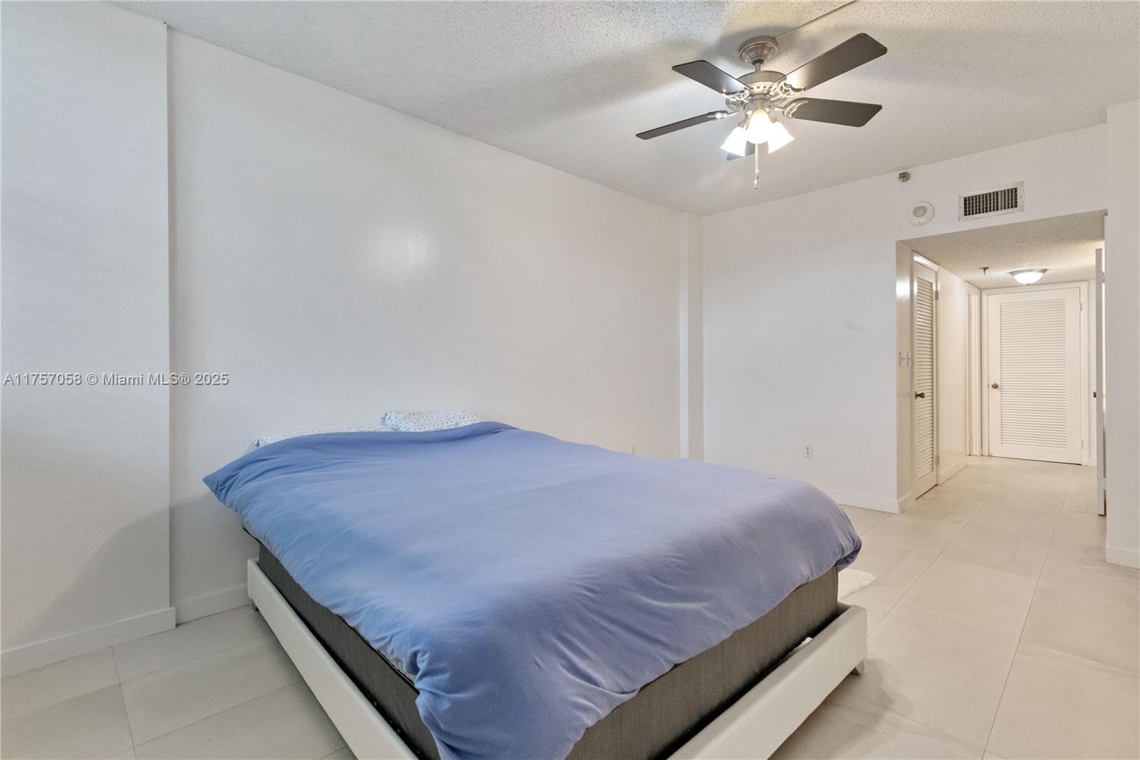 CHANTILLY CONDO - Residential