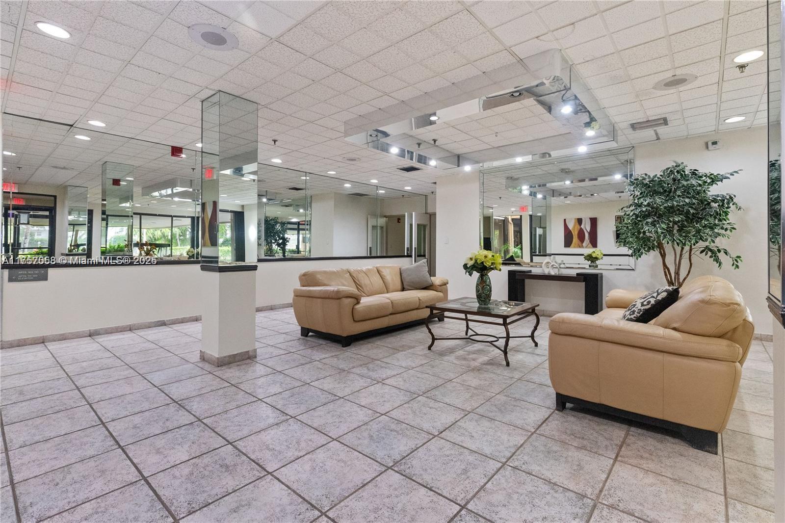 CHANTILLY CONDO - Residential