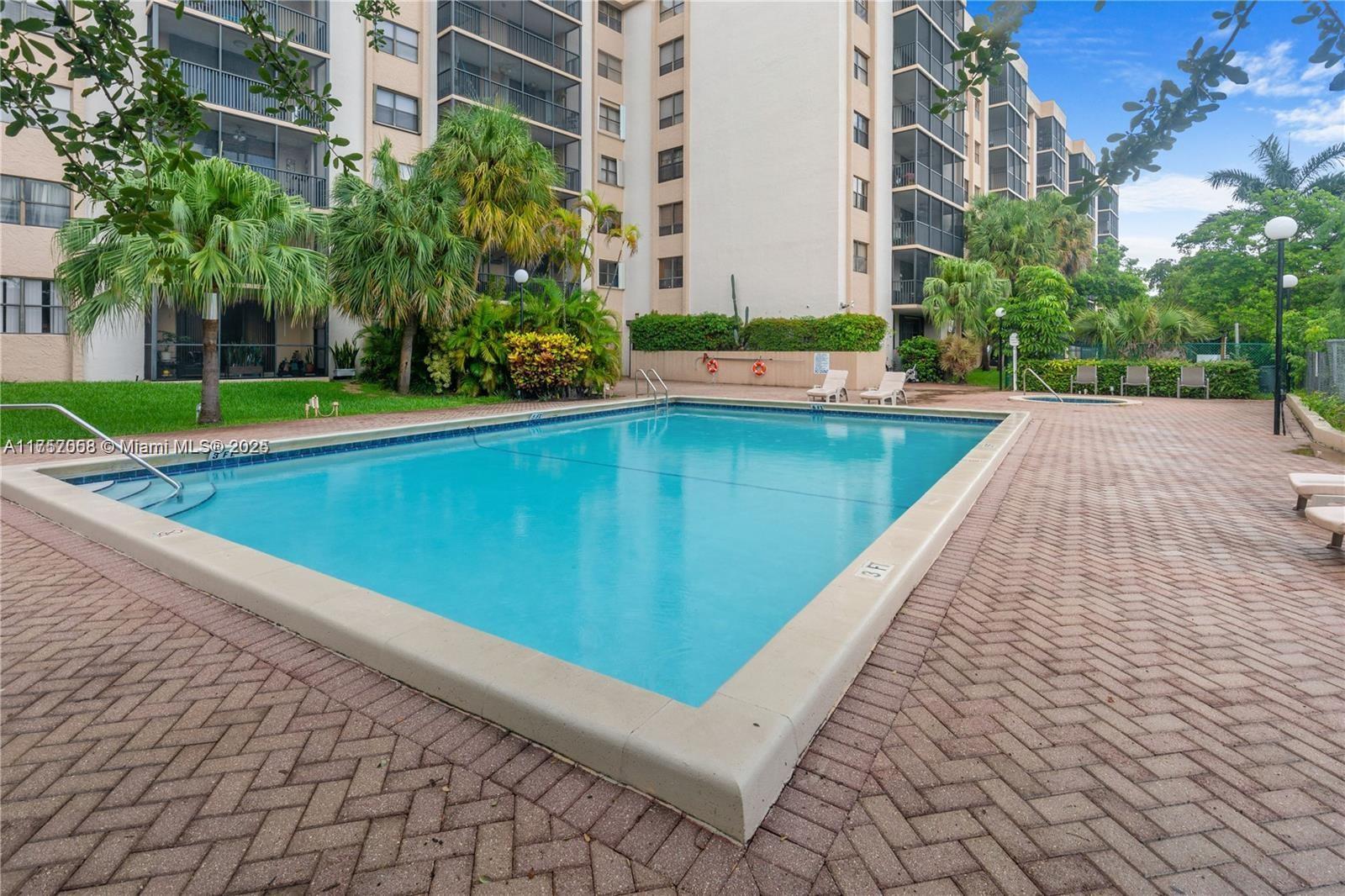 CHANTILLY CONDO - Residential