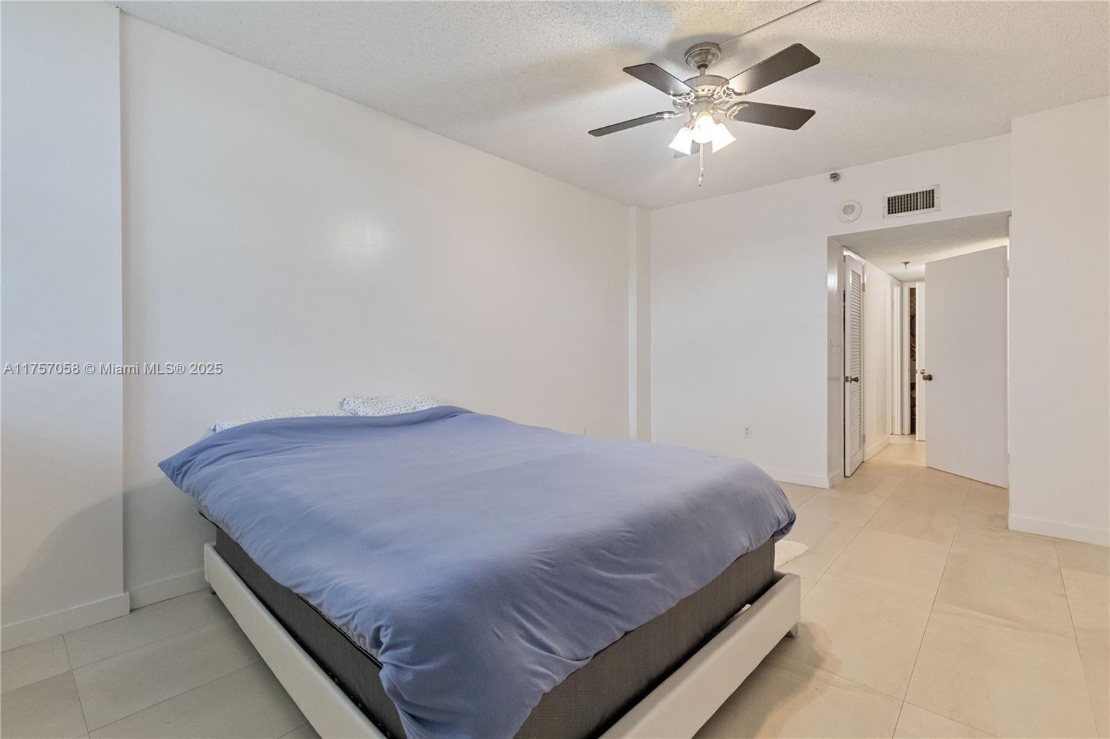 CHANTILLY CONDO - Residential