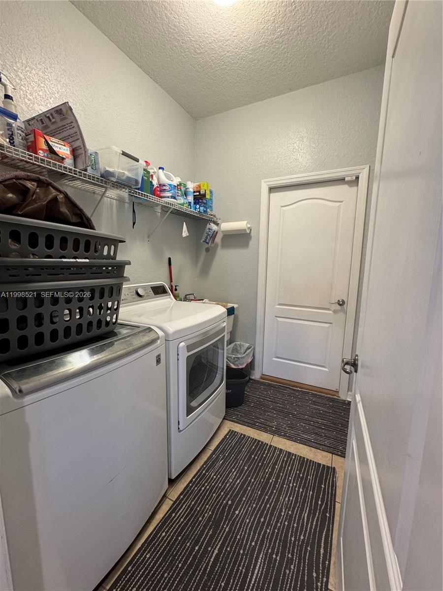 SPRUCE CREEK UT III-B SEC - Residential