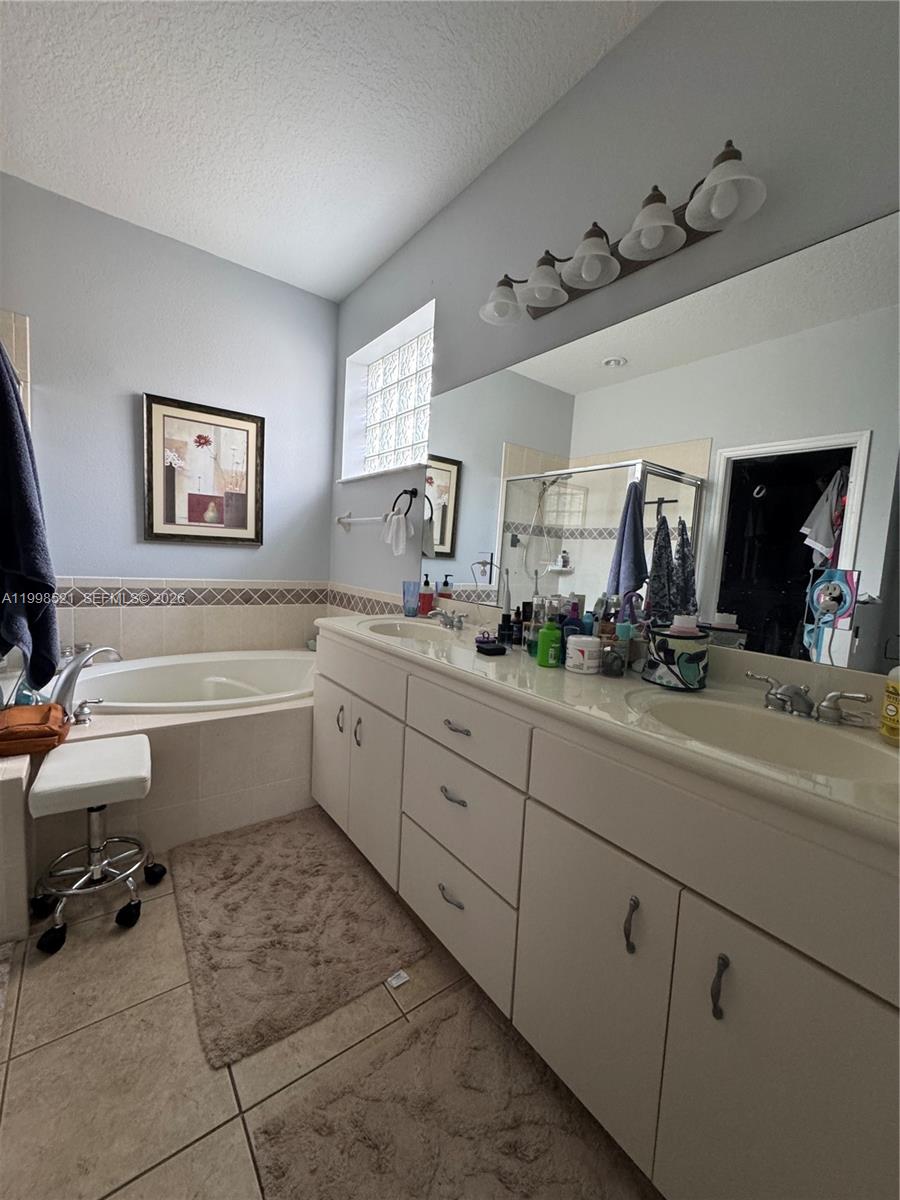 SPRUCE CREEK UT III-B SEC - Residential