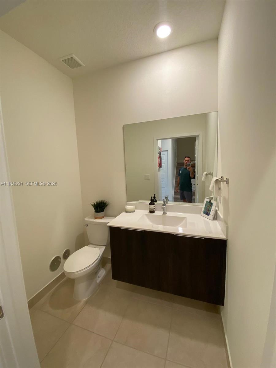 URBANA AT THE RESIDENCES - Residential