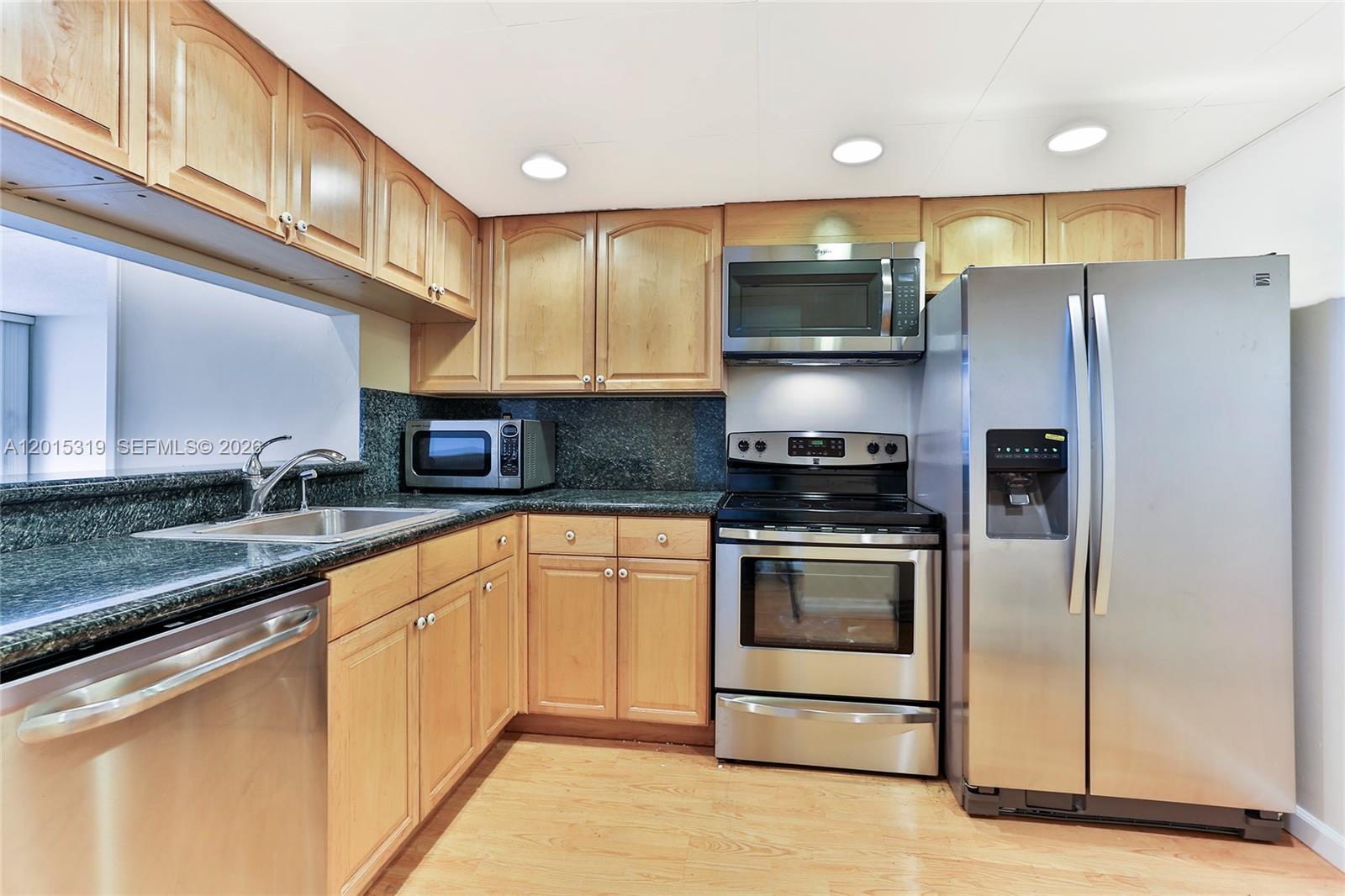 555 NE 15th St 10D