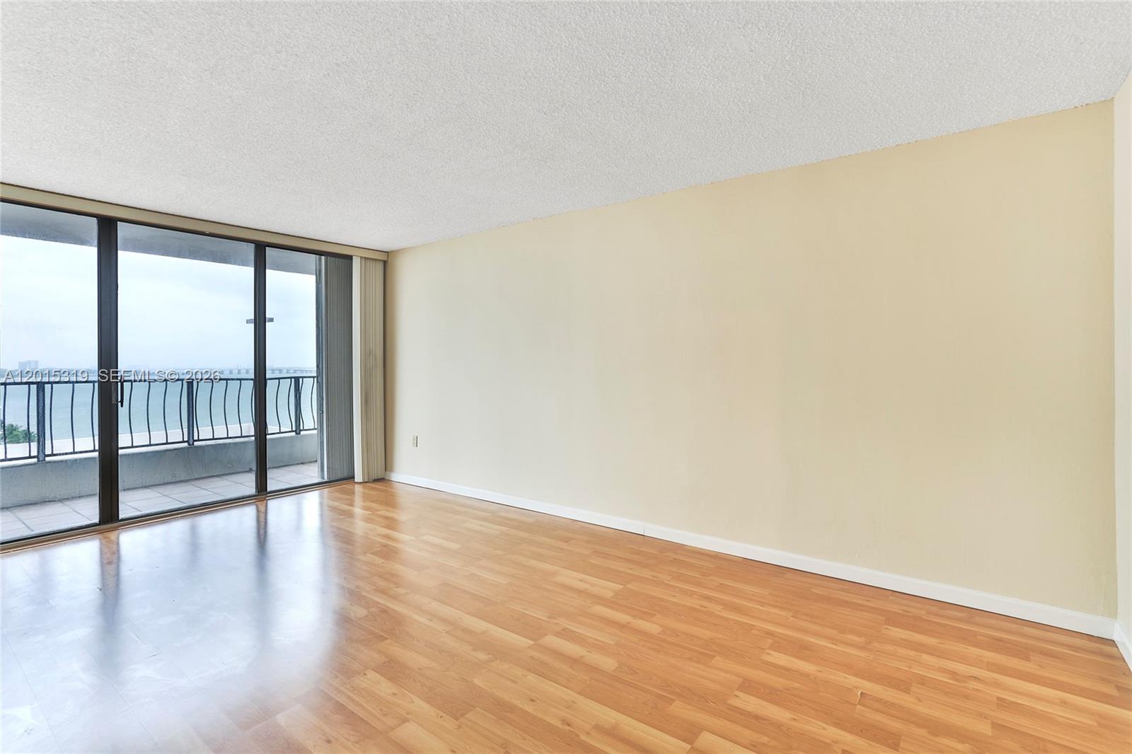 555 NE 15th St 10D