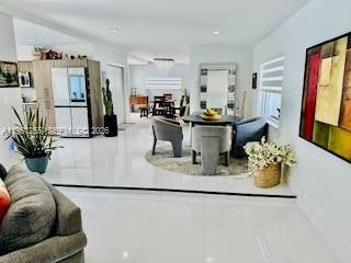 SKY LAKE - Residential