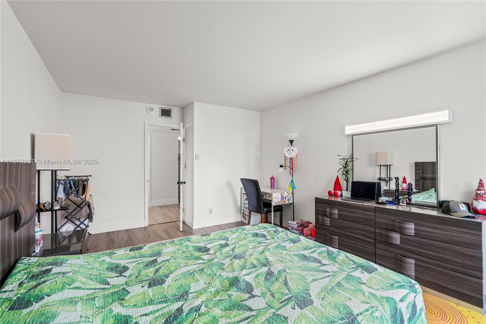 ARLEN HOUSE EAST CONDO - Residential