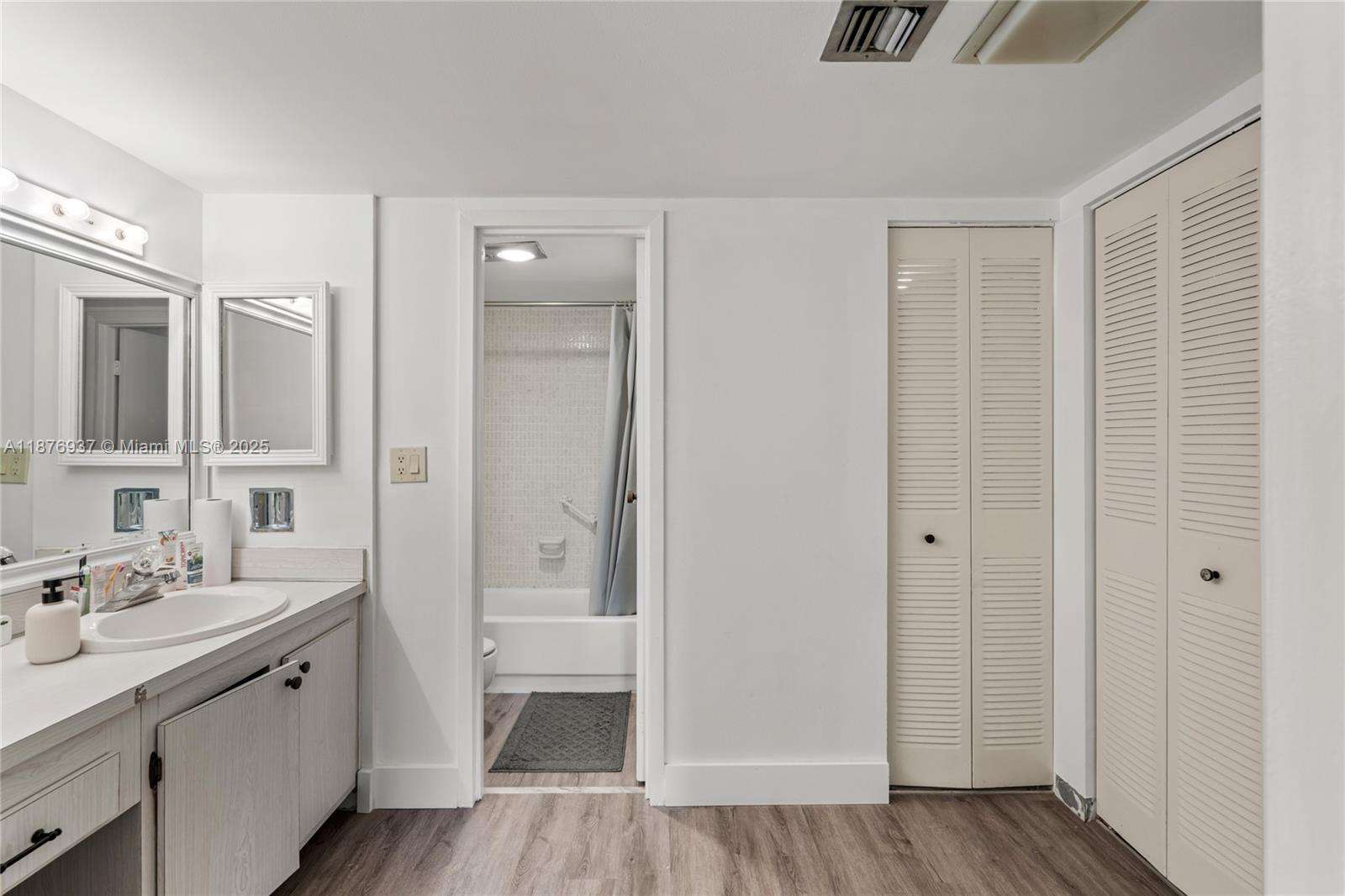 ARLEN HOUSE EAST CONDO - Residential