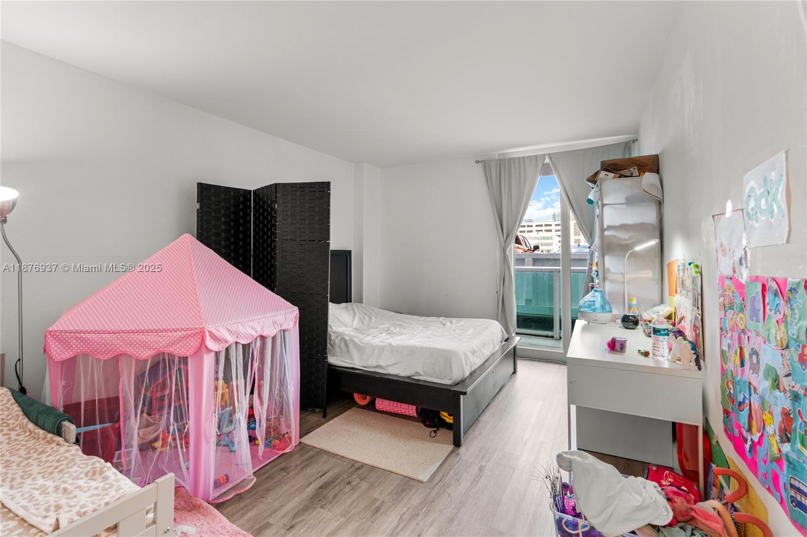 ARLEN HOUSE EAST CONDO - Residential