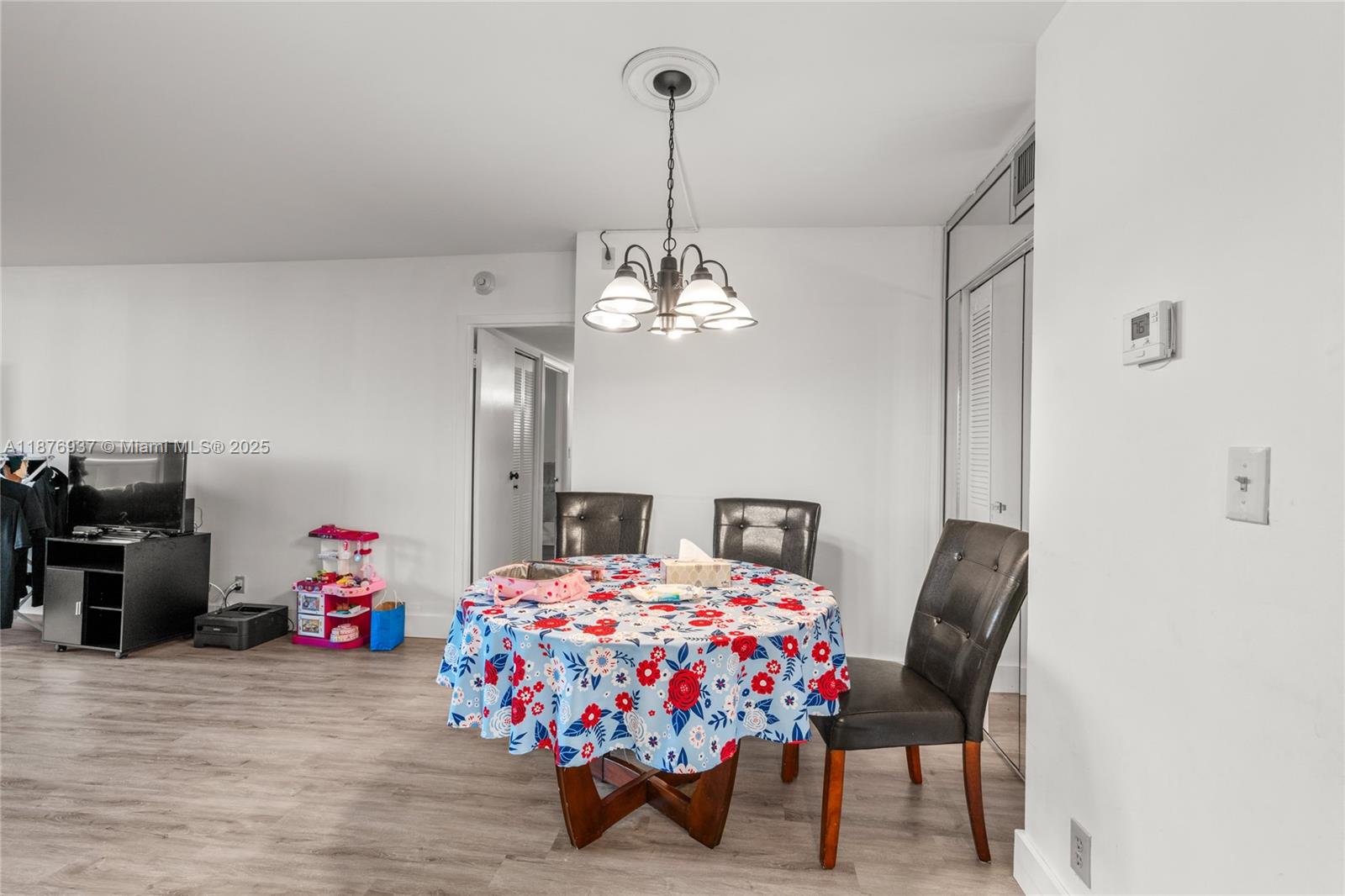 ARLEN HOUSE EAST CONDO - Residential