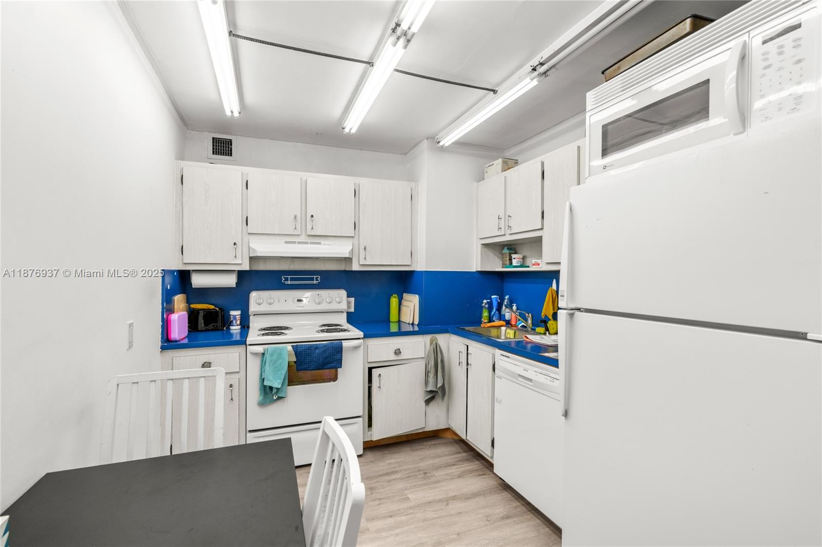 ARLEN HOUSE EAST CONDO - Residential