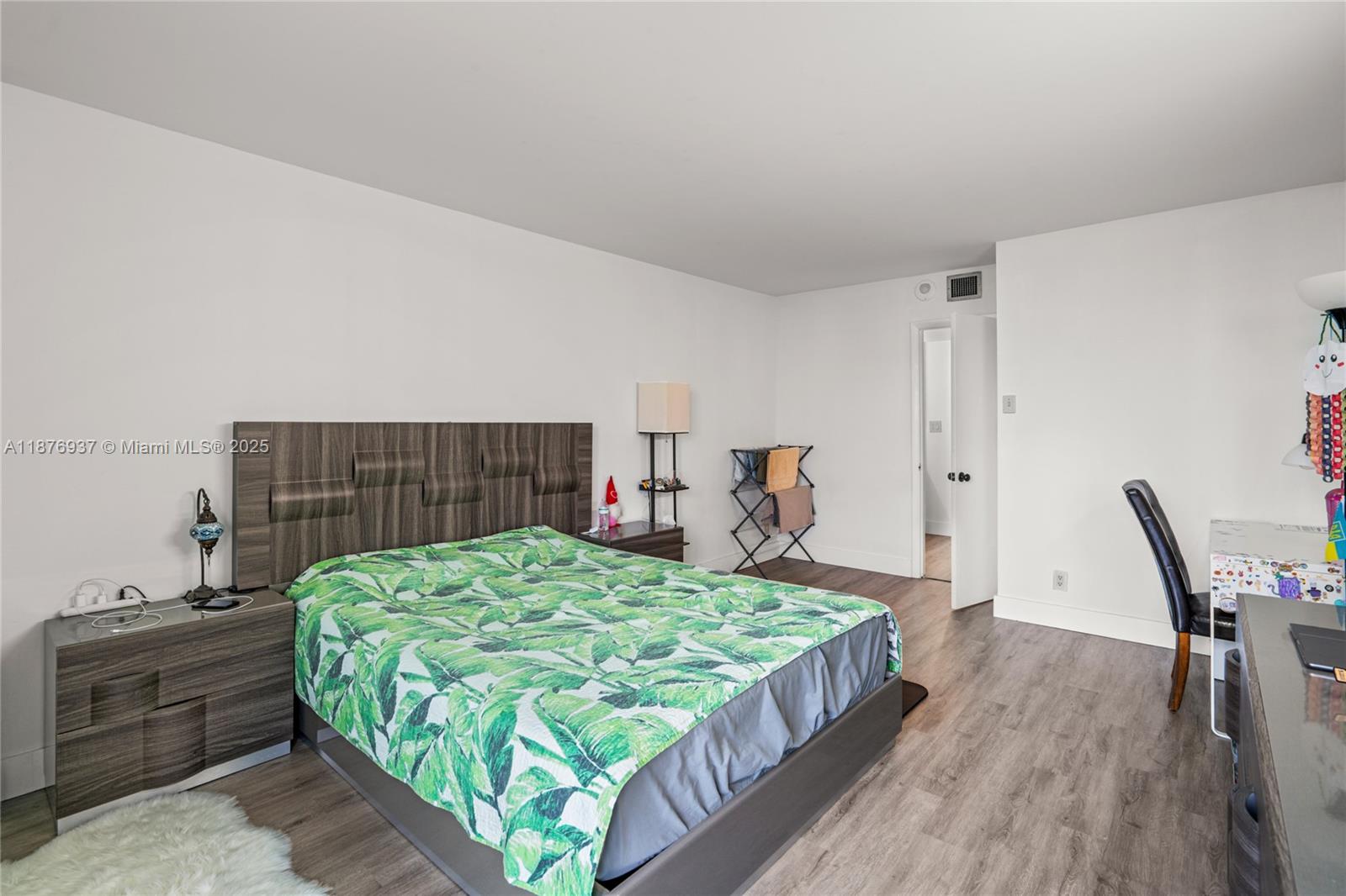 ARLEN HOUSE EAST CONDO - Residential
