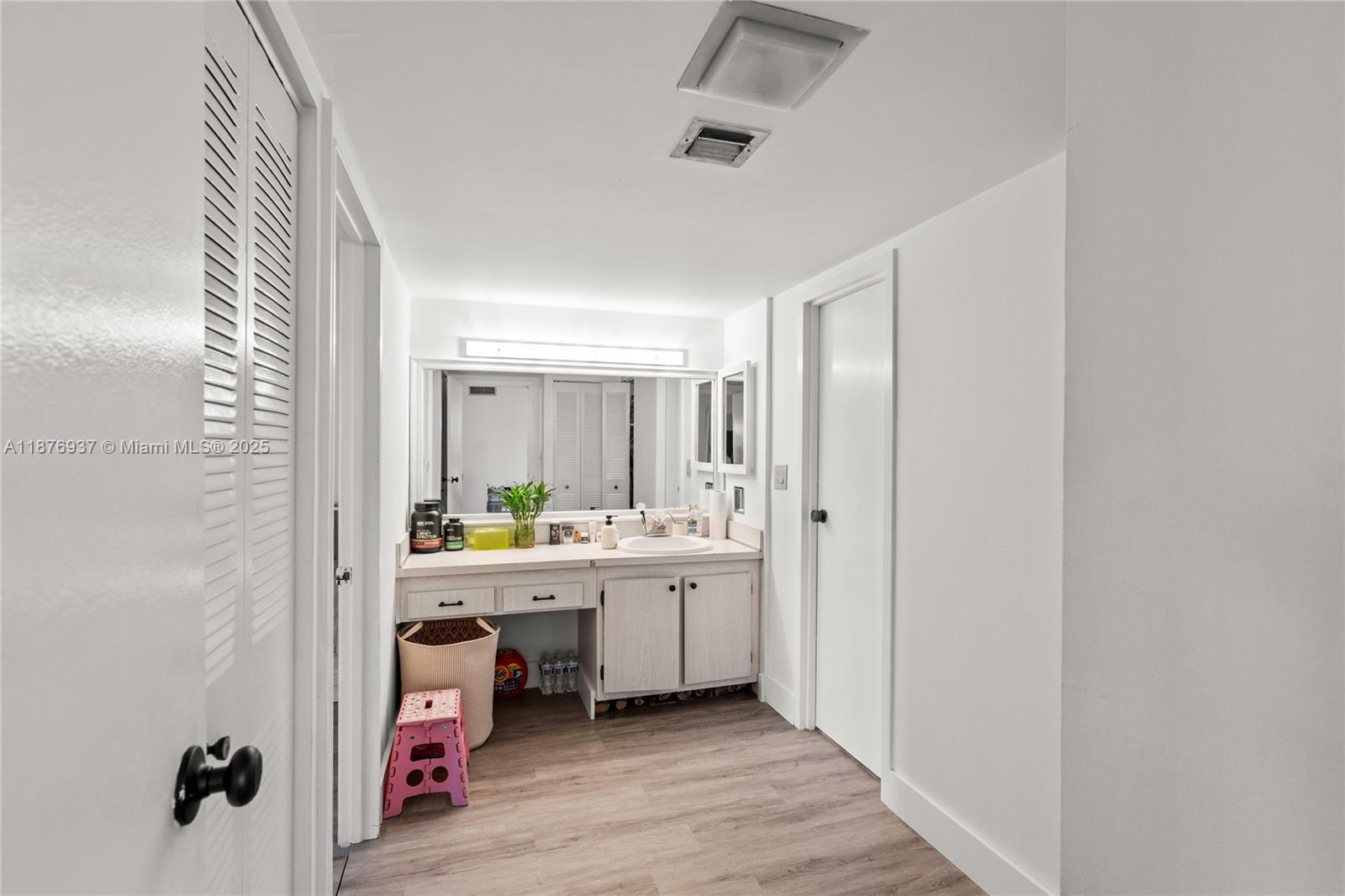 ARLEN HOUSE EAST CONDO - Residential