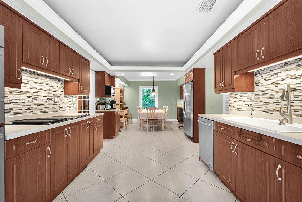 HALLMARK HEIGHTS ESTATES - Residential