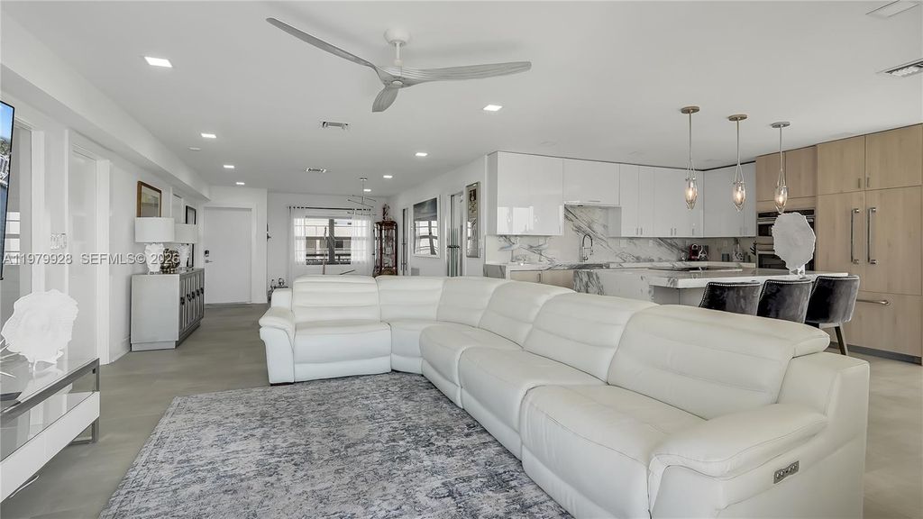 Photo of 3100 NE 48th St #PH18, Fort Lauderdale, FL 33308 (MLS # A11979928)