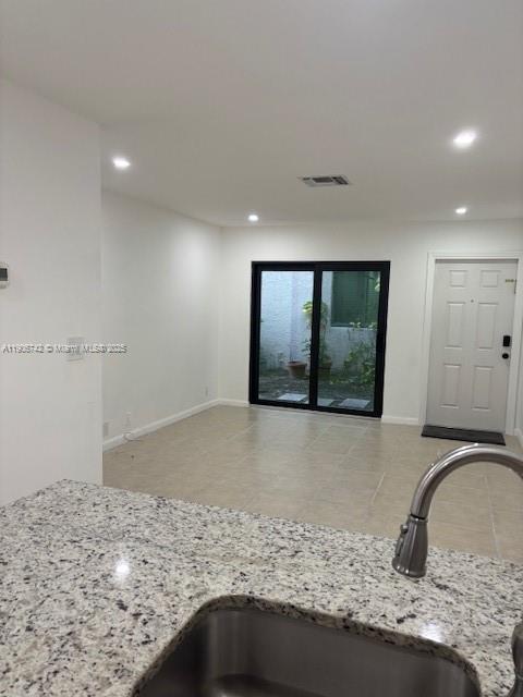 PINES OF CORAL SPRINGS II - Residential Lease