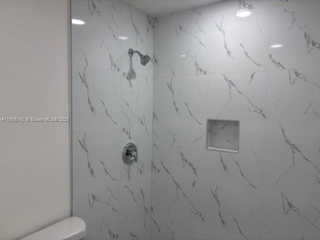 PINES OF CORAL SPRINGS II - Residential Lease