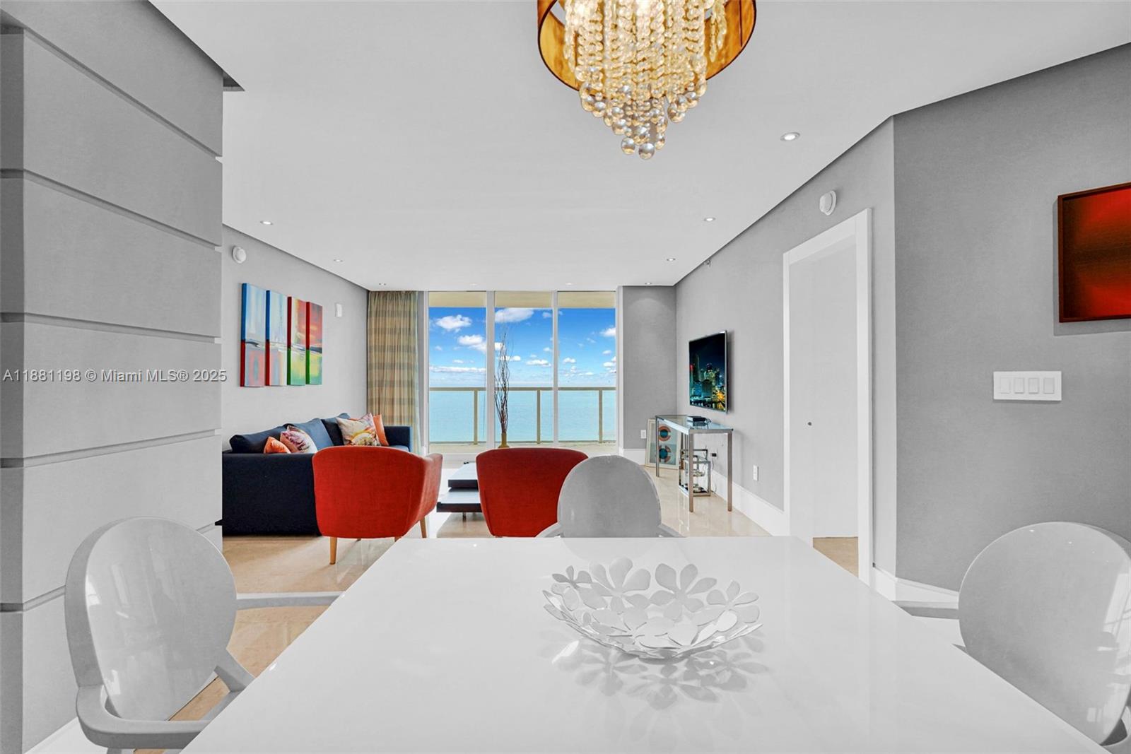 LA PERLA CONDO - Residential Lease