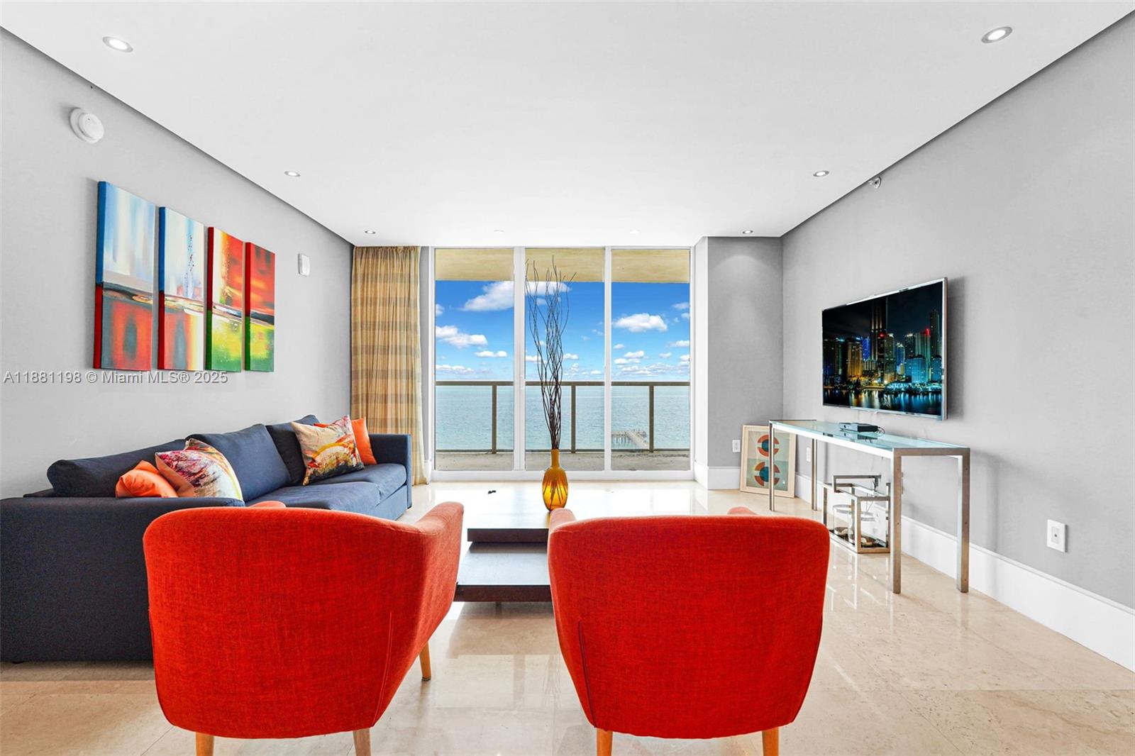 LA PERLA CONDO - Residential Lease