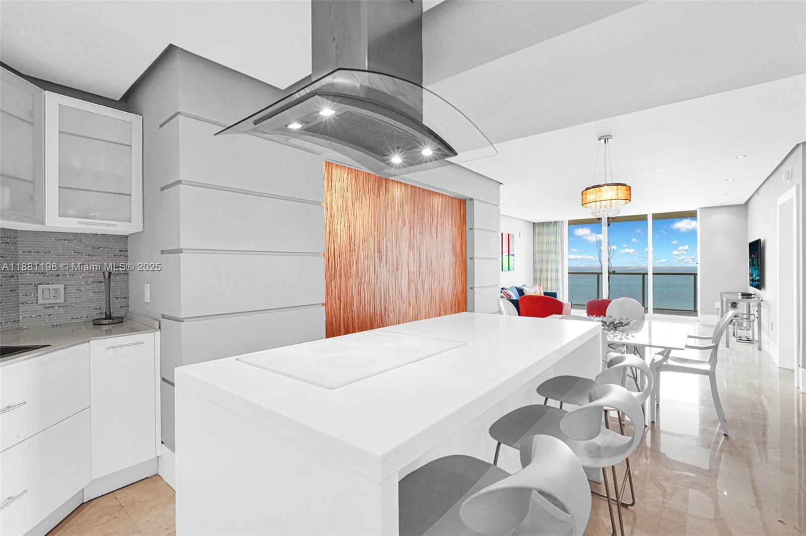 LA PERLA CONDO - Residential Lease