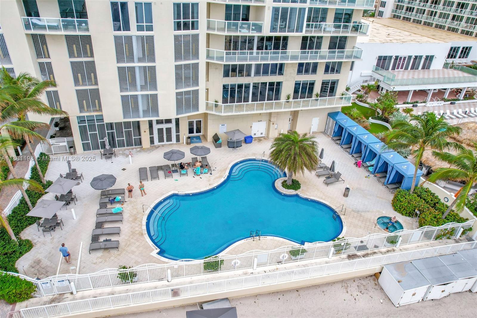 LA PERLA CONDO - Residential Lease
