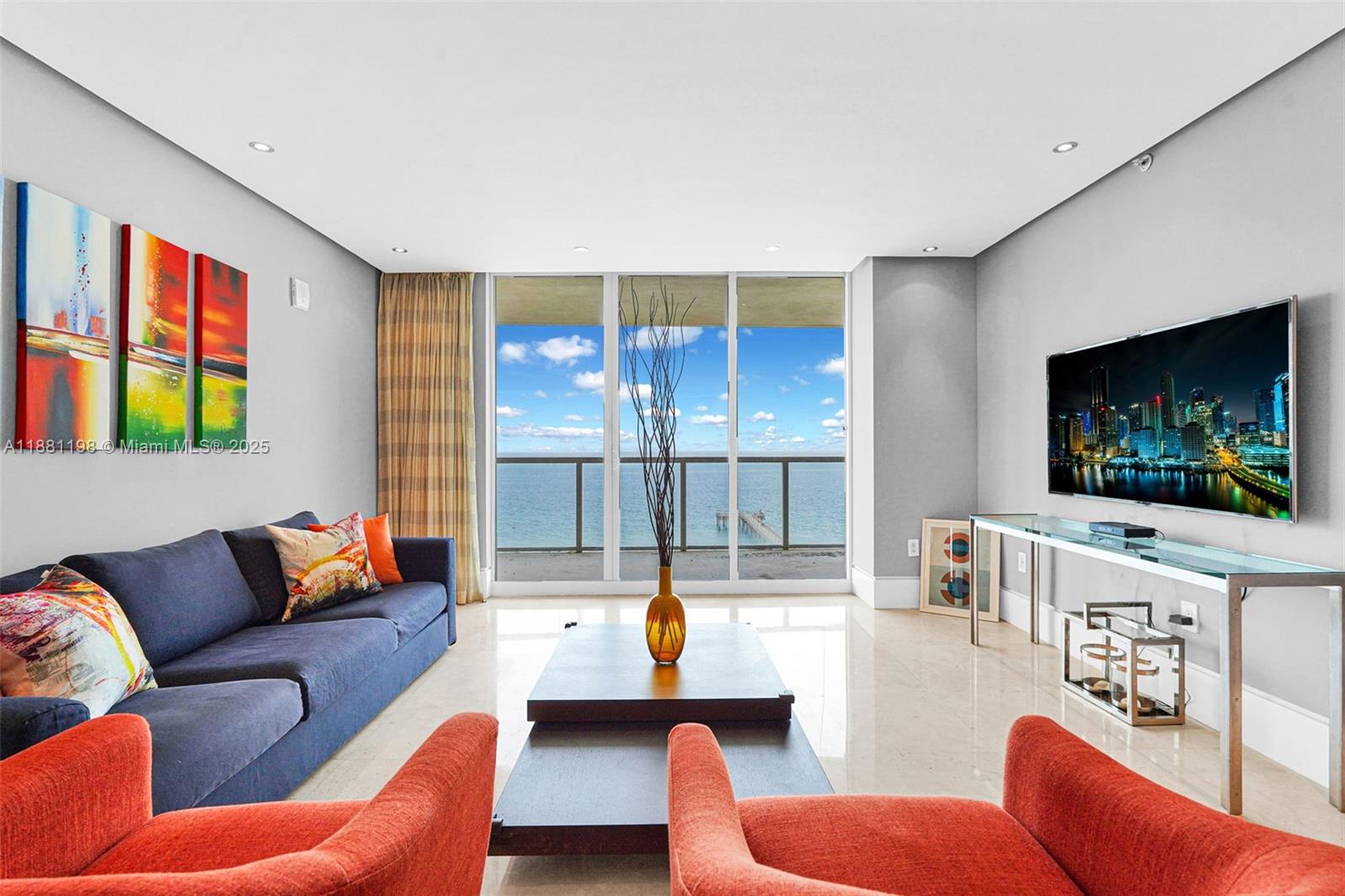 LA PERLA CONDO - Residential Lease