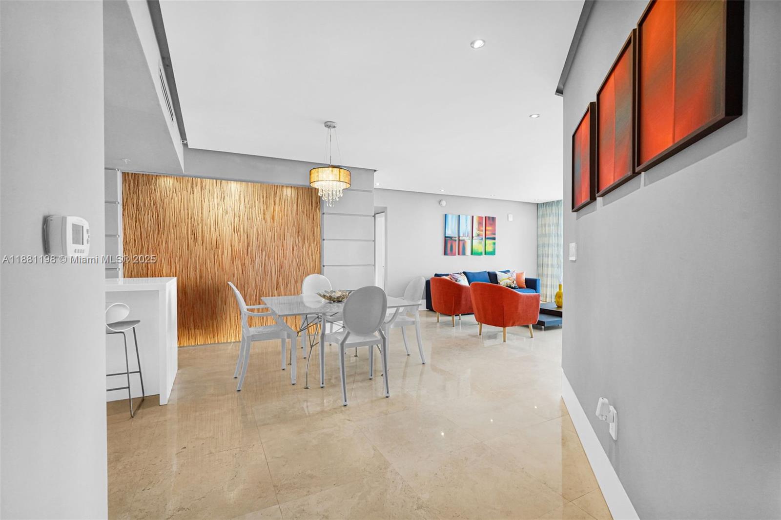 LA PERLA CONDO - Residential Lease