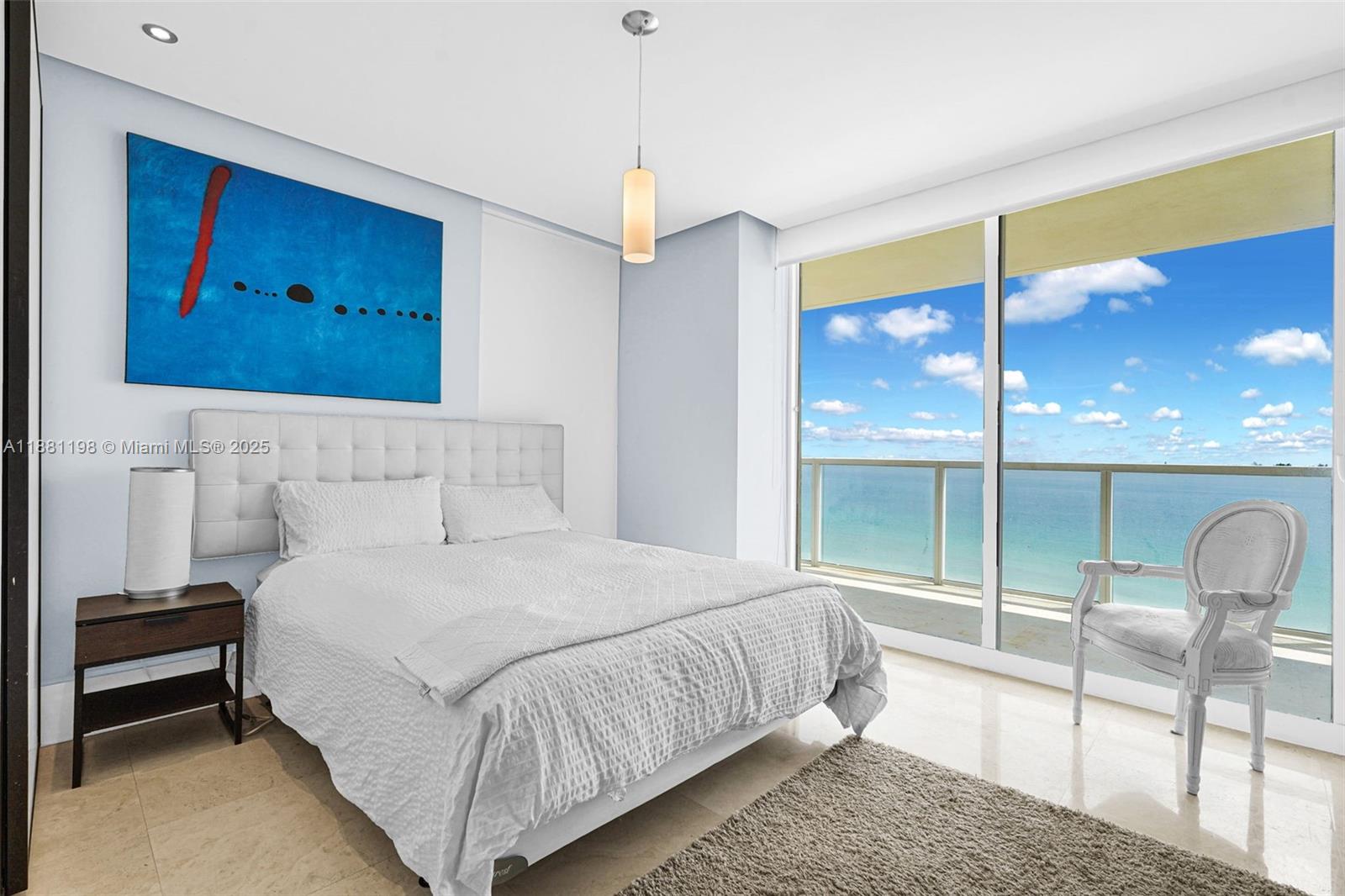 LA PERLA CONDO - Residential Lease