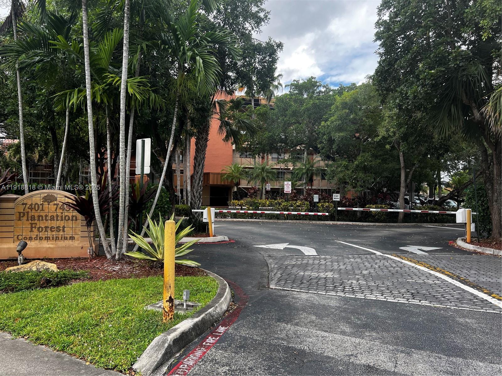 PLANTATION FOREST CONDO - Residential Lease