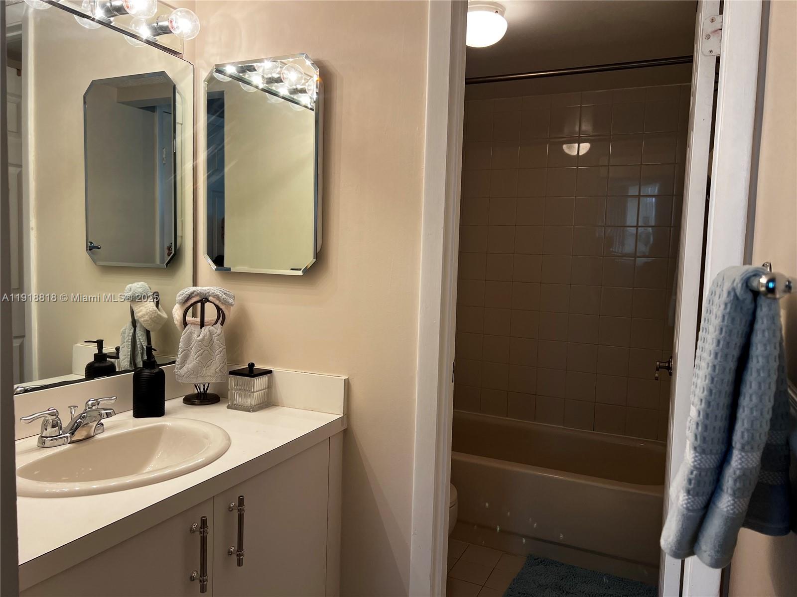 PLANTATION FOREST CONDO - Residential Lease