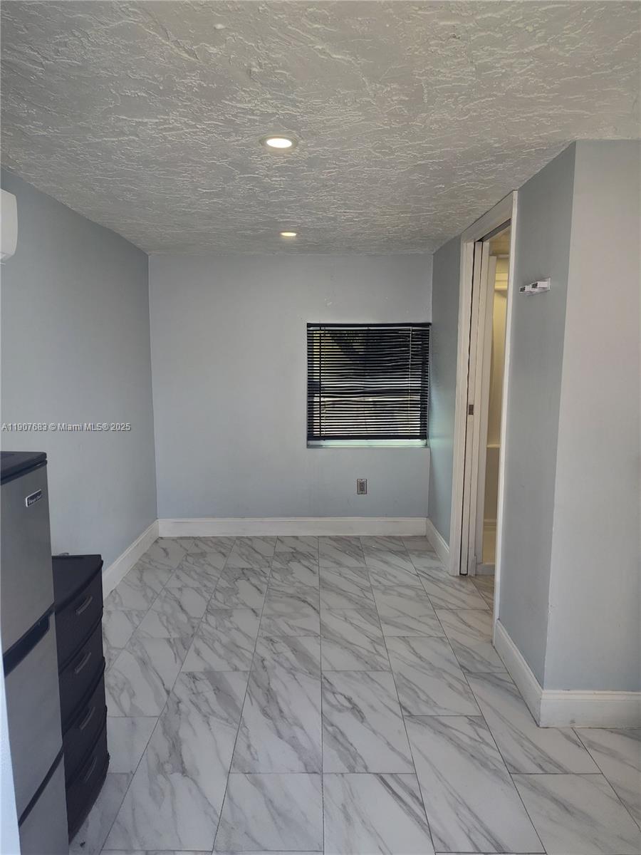 INLET GROVE - Residential Lease