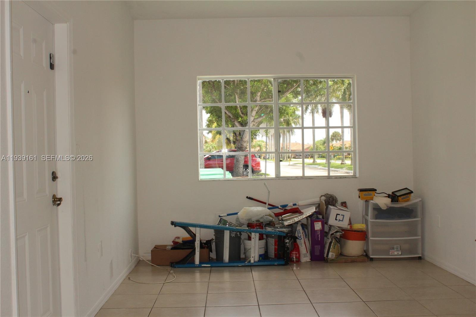 EUREKA PALM GARDEN - Residential Lease